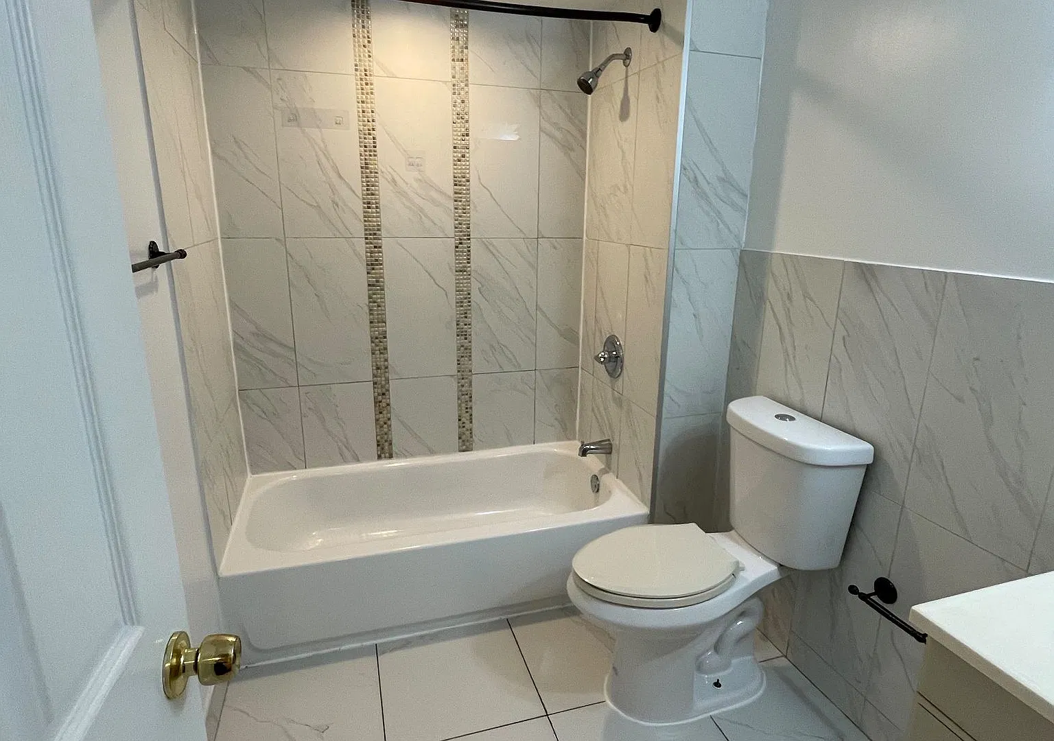5743 Ogontz Ave — Photo 4