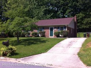 2004 Bracyridge Rd, Greensboro, NC 27407