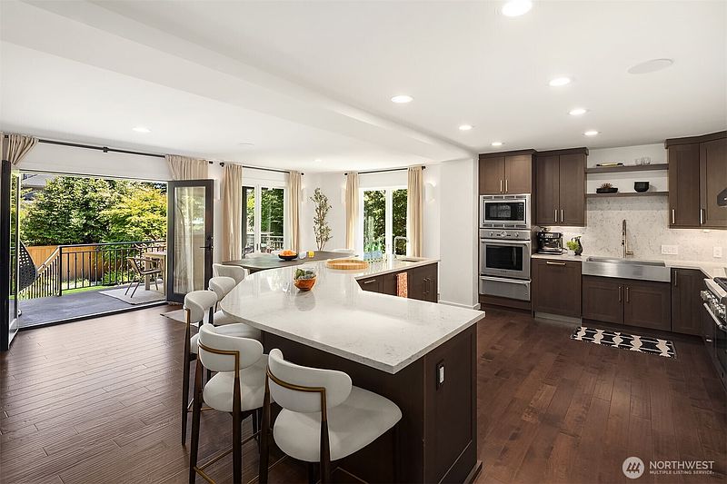 4th image of 1810 Madrona Drive
