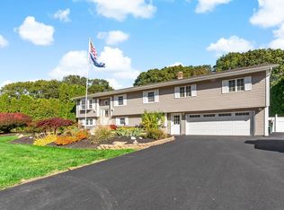 17 Driftwood Dr, Coventry, RI 02816
