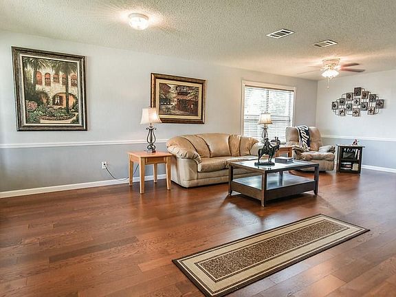 4th image of 7301 Little Mohican Dr