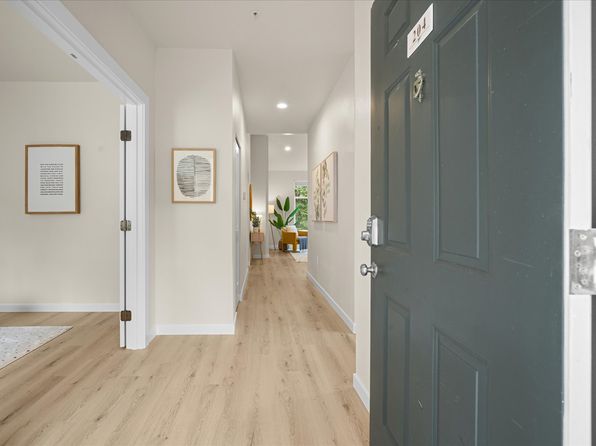 9716 178th Pl NE Unit 204