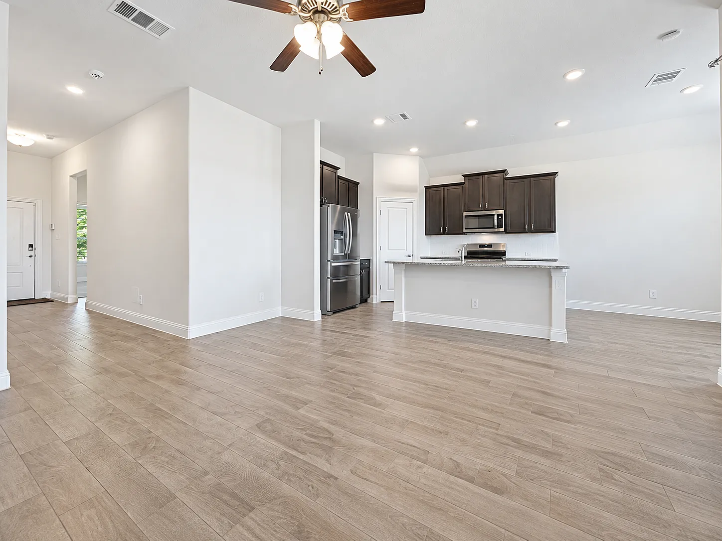 3 bed, 1517 sqft, $2,150 — Photo 4