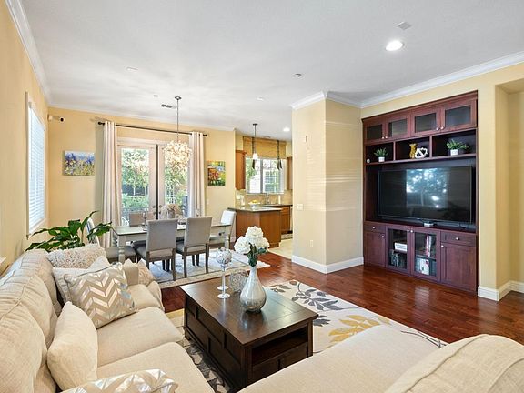 3rd image of 2800 Paseo Ln