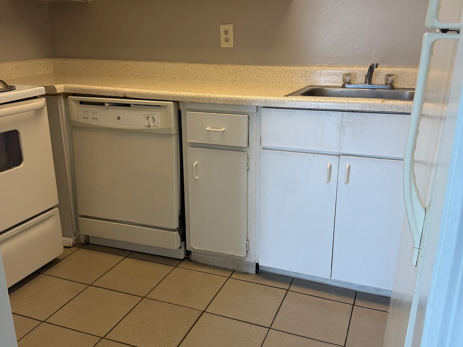 1 bed, 550 sqft, $1,050 — Photo 3