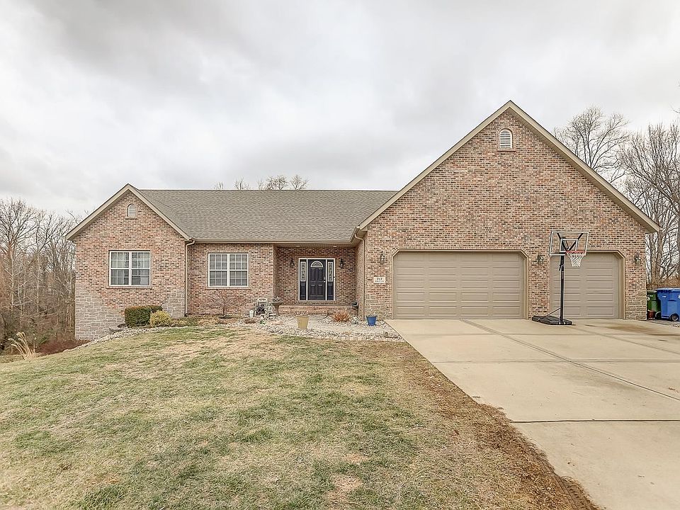1st image of 717 Birch Ln