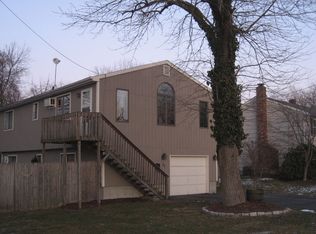 71 Westmoor Rd, Milford, CT 06460