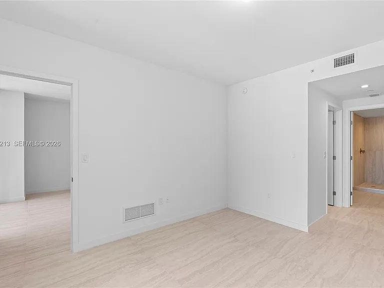 77 SE 5th St #3702 — Photo 14