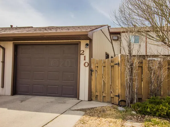 210 19th St E, West Fargo, ND 58078