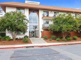 Casa Linda, 2 beds  2.0 baths (860 sqft)