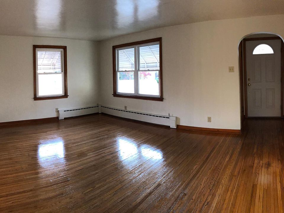 Newly finished hardwood floors throughout.