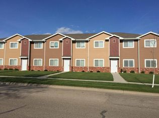 1225 E 17th Ave S, Brookings, SD 57006