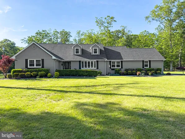 109 Fairway Dr, Buena, NJ 08310