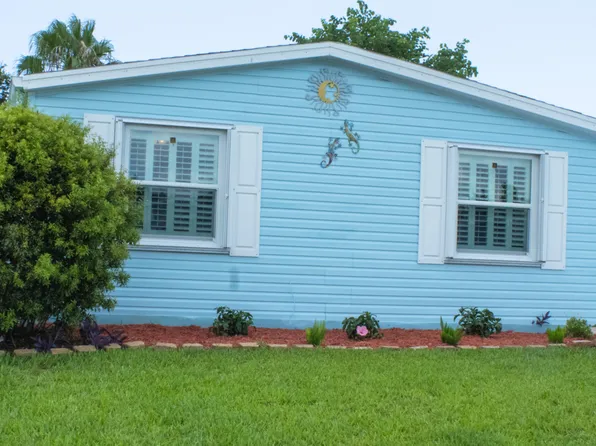 8490 Juneberry Court, Port St Lucie, FL 34952