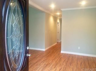 15359 Wyandotte St, Van Nuys, CA 91406