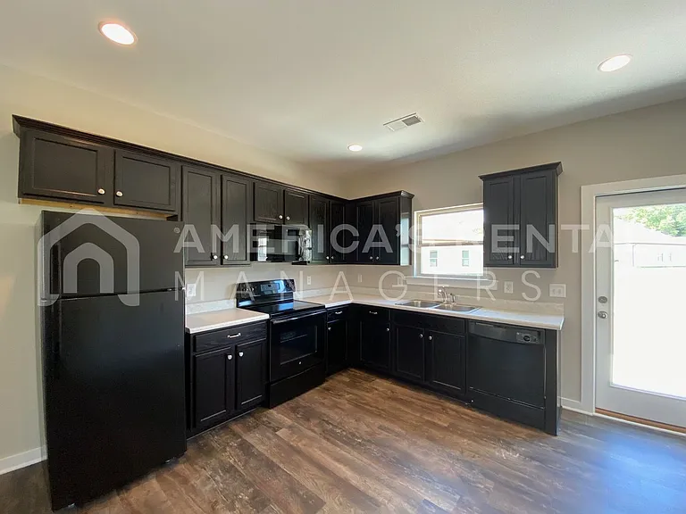 68 Water Oak Dr — Photo 2