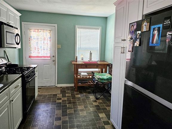 5th image of 1034 Harrison St