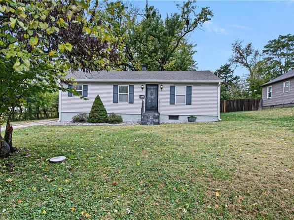 9128 Walnut St, Kansas City, MO 64114