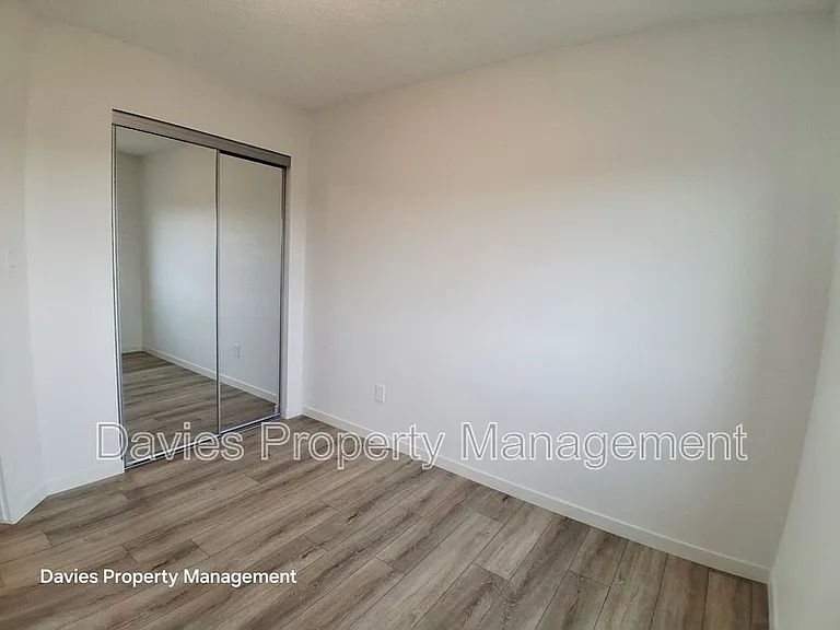 32 Jensen Gate — Photo 12