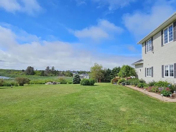 16 Wild Rose Ln, Saint David's Parish, PE C0B 1M0