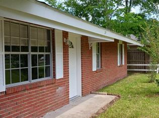 728 Fontainbleau Dr, Baton Rouge, LA 70819