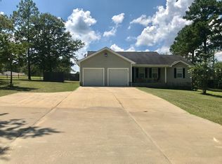 143 Palm Tree Rd, Jesup, GA 31545