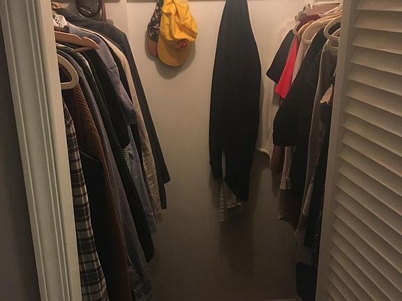 5th image of 226 N Essex Ave