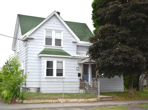 17 Katahdin Avenue, Millinocket, ME 04462