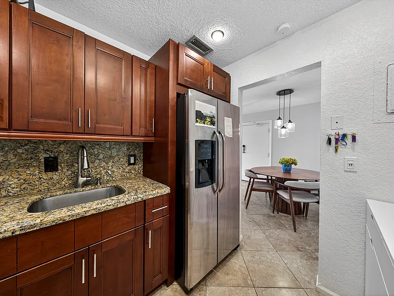 6457 Bay Club Dr #4 — Photo 13