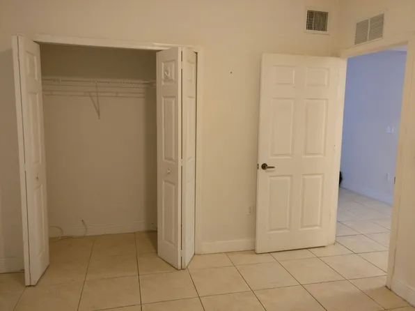 2185 NW 16th Ter APT 4, Miami, FL 33125
