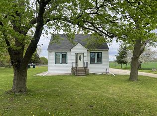 15230 Ives Grove Rd, Union Grove, WI 53182