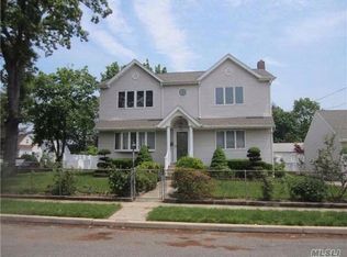1849 King St, Bellmore, NY 11710