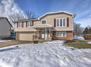 2715 Rob Roy Pl, Decatur, IL 62521