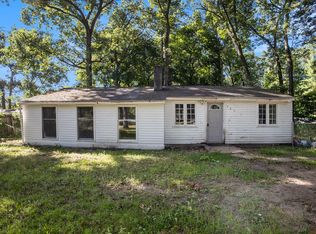 823 W River Rd, Muskegon, MI 49445