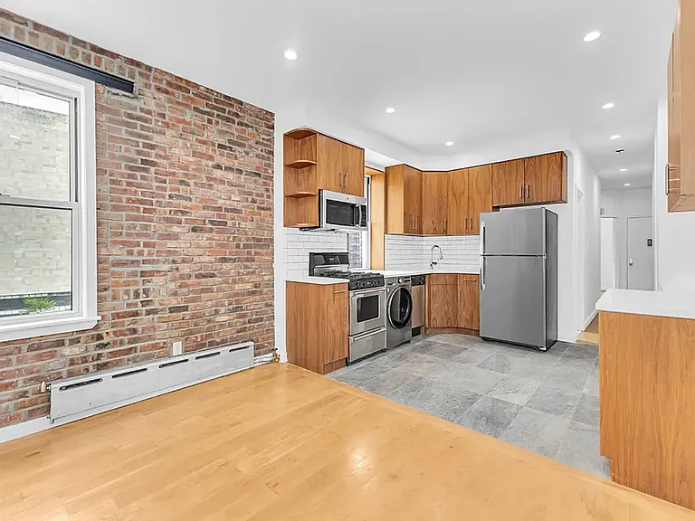 75 Baxter St #1 — Photo 5