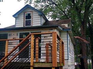 24689 N Fox River Dr, Cary, IL 60013