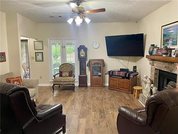 4th image of 4200 Bridgecrest Dr APT N2