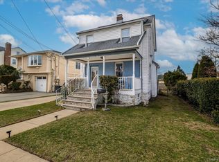 36 Hudson Avenue, Valley Stream, NY 11580