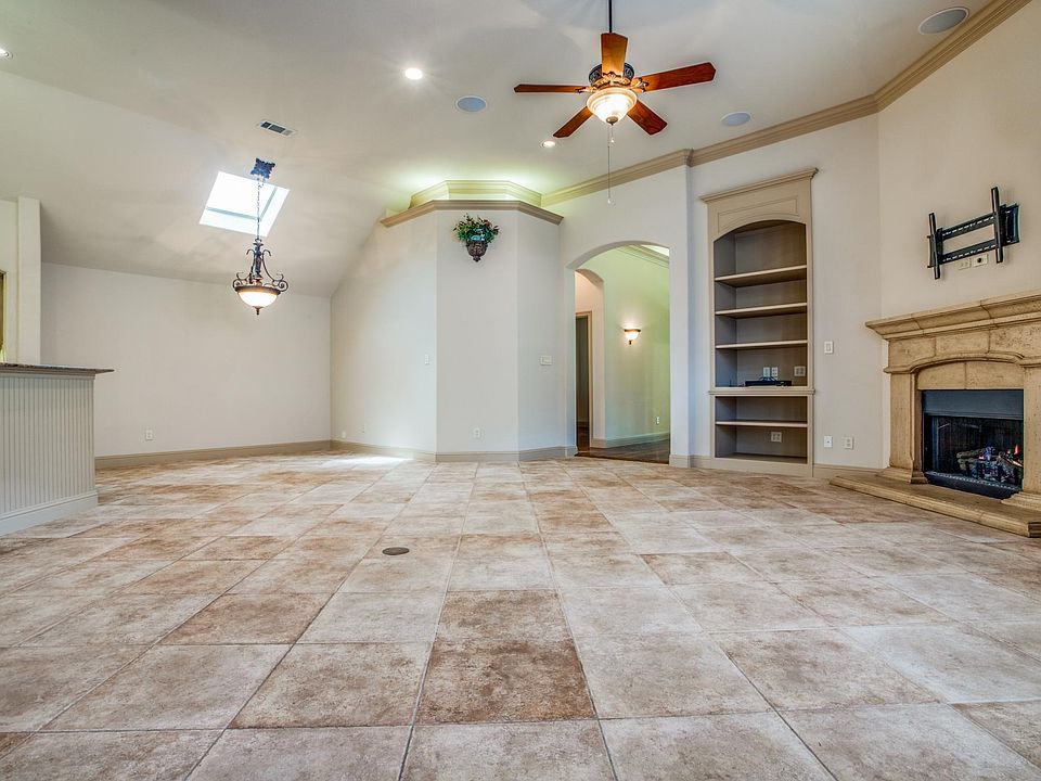 1st image of 6066 Lake Way Mews