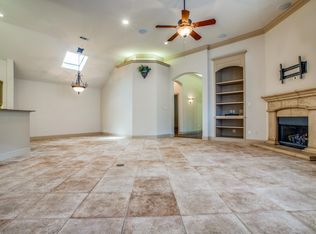 6066 Lake Way Mews, North Richland Hills, TX 76180