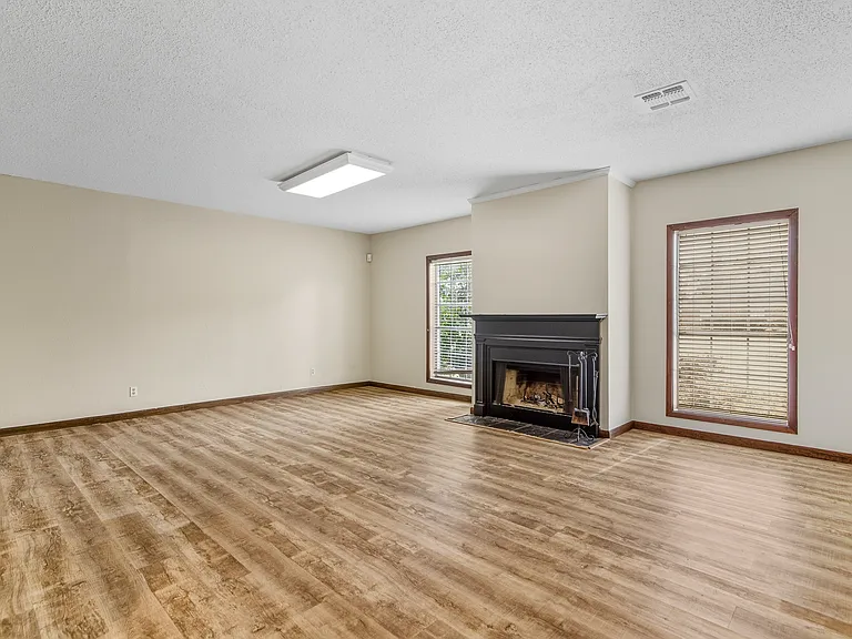 103 Pecan Bayou Dr — Photo 5