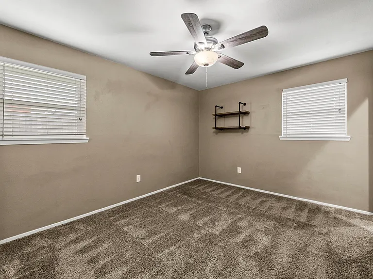 436 Topeka Dr — Photo 12