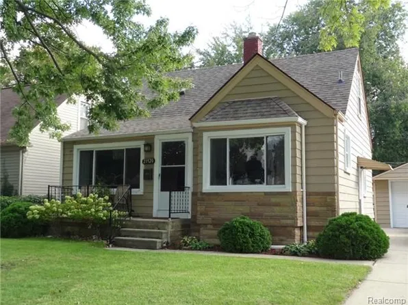 21920 Alger St, Saint Clair Shores, MI 48080