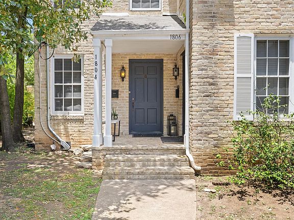 2nd image of 1804 Pearl St