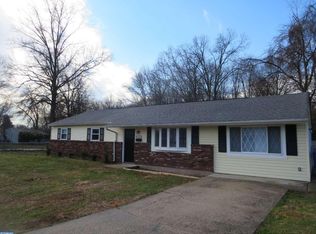 1265 New Chestnut St, Bristol, PA 19007