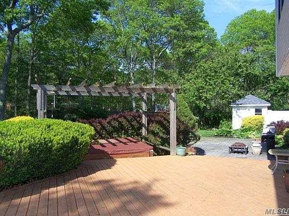 5th image of 5 Lorraine Ct