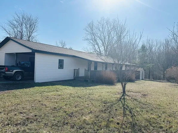 36 McPeak Ln, Monterey, TN 38574