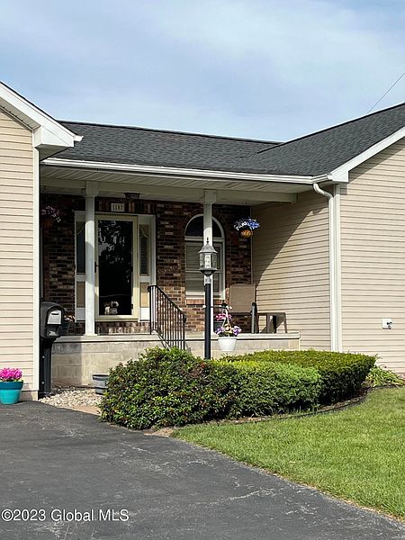 3rd image of 1107 Laura Street