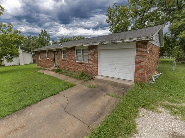 7681 E Parklane Dr, Columbia, MO 65201