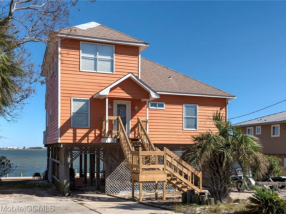 1st image of 324 Pineda St